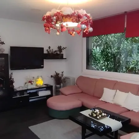 Con Piscina Y Diversion Ria De Vigo 빌라 *